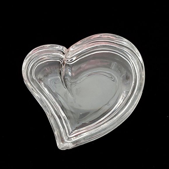 Clear Glass Contemporary Elegant Heart Shaped Trinket Box Container with lid - Picture 1 of 5